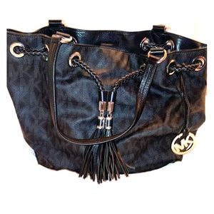 AUTHENTIC✨ Michael Kors Shoulder Purse